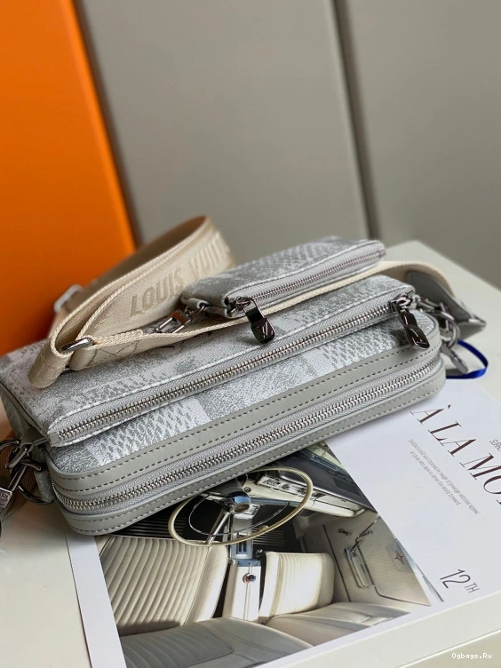 VUITTON TRIO MESSENGER LOUIS 0414